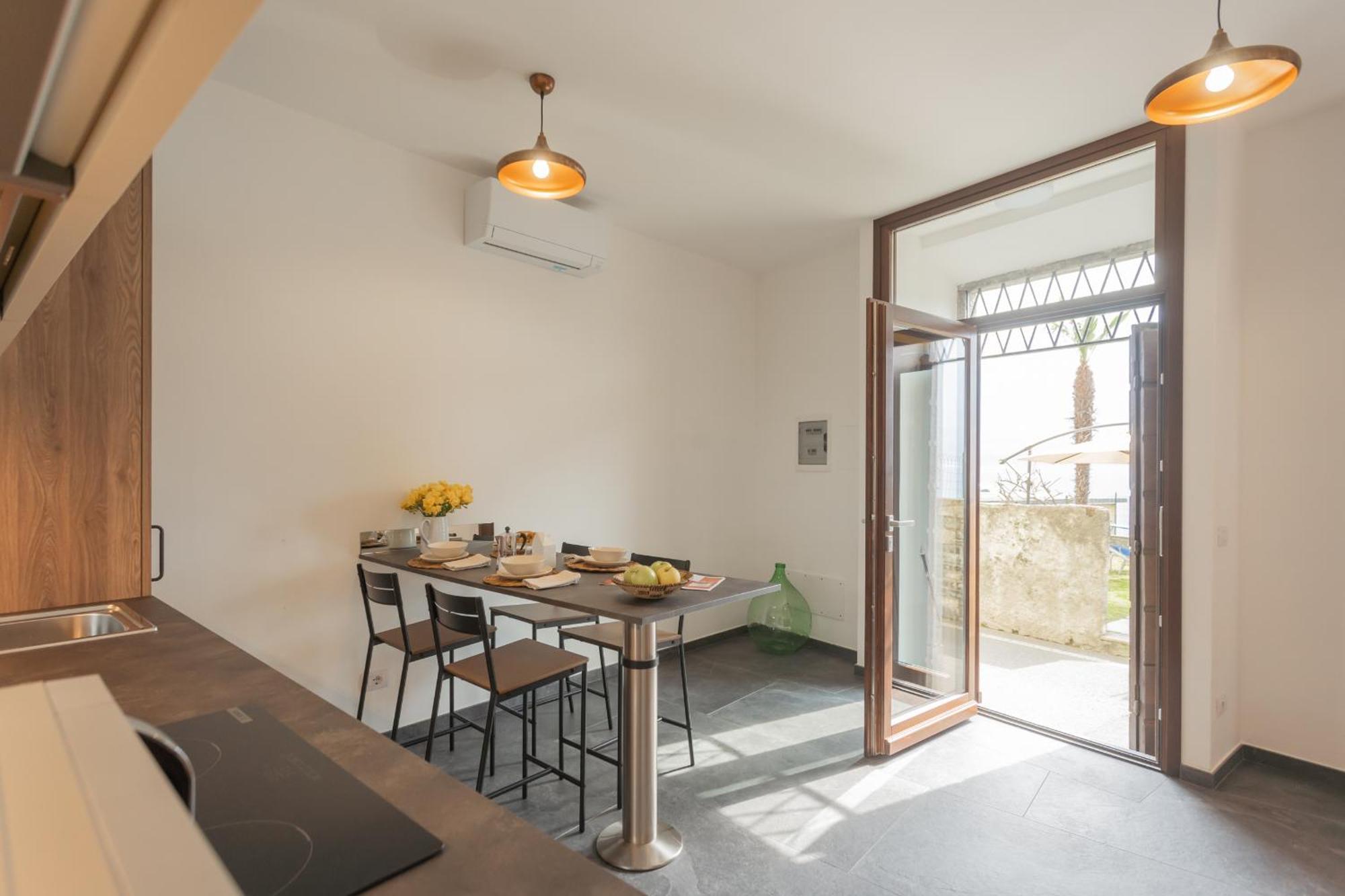 Cozy Nest On The Lake By Rent All Como Tremezzo Extérieur photo