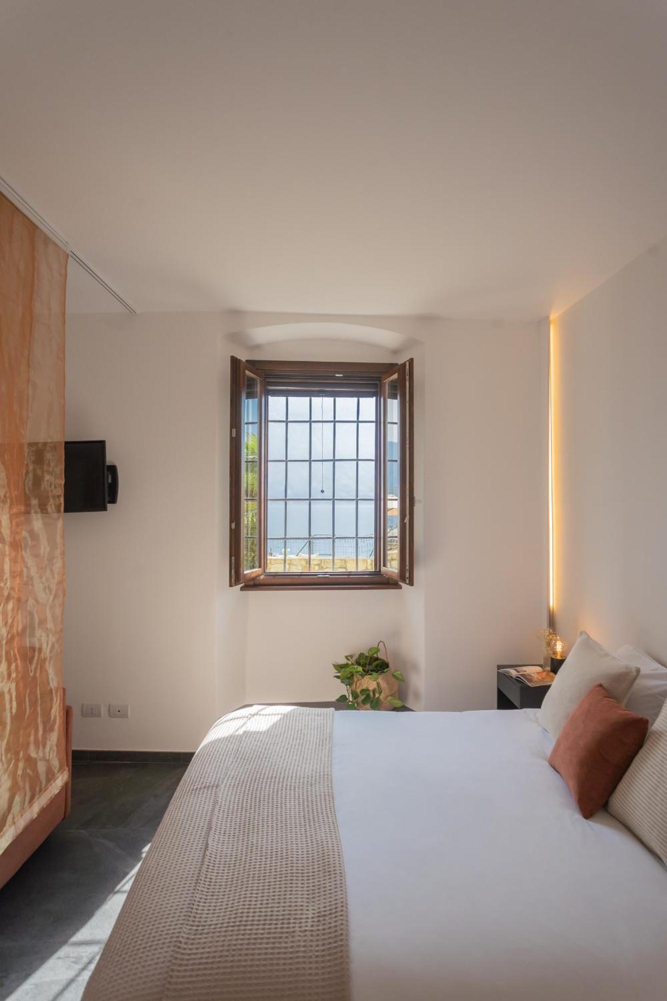 Cozy Nest On The Lake By Rent All Como Tremezzo Extérieur photo